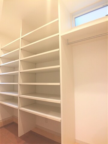 コートクロークのある土間収納 土間収納 施工例ギャラリー さいたま市 加須市 久喜市 上尾市の新築一戸建 土地分譲 リフォームならケイアイプレスト 売主