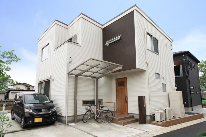 オシャレなツートンカラーの外観 外観 施工例ギャラリー さいたま市 加須市 久喜市 上尾市の新築一戸建 土地分譲 リフォームならケイアイプレスト 売主
